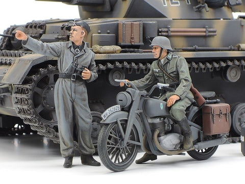 Tamiya Panzer IV Ausf G su motociklu, Rytų frontas 1/35 (25209)