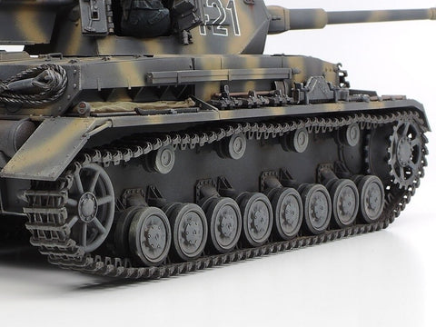 Tamiya Panzer IV Ausf G su motociklu, Rytų frontas 1/35 (25209)