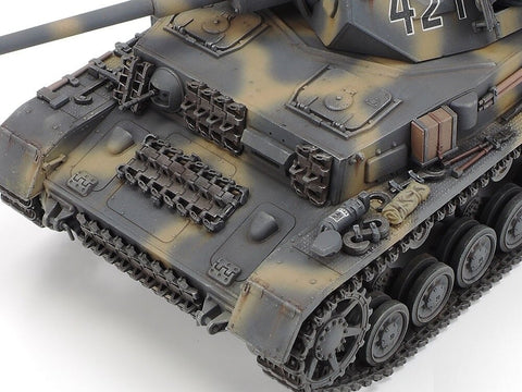 Tamiya Panzer IV Ausf G su motociklu, Rytų frontas 1/35 (25209)