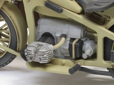 Tamiya Zündapp KS600 motociklas su šoniniu vežimėliu 1/35 modelis