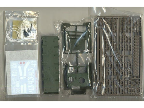 Tamiya sovietų sunki savaeigė haubica ISU-152 1/35 modelis