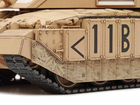 Tamiya Challenger 2 – britų pagrindinis tankas, dykumos versija 1/48