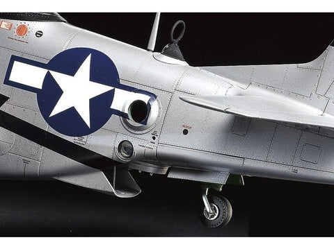Tamiya P-51D/K Mustang Pacific Theater surenkamas naikintuvo modelis 1/32, 60323
