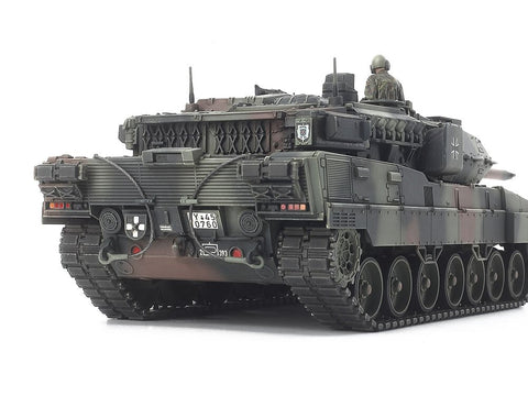 Tamiya Leopard 2 A7V vokiečių kovinis tankas 1/48 surenkamas