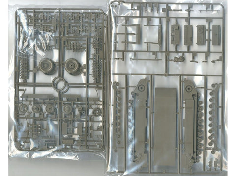 Tamiya Churchill Mk.VII Crocodile britų tankas 1/48 surinkimo rinkinys