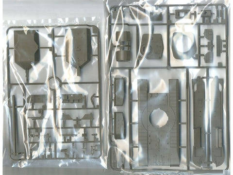 Tamiya Churchill Mk.VII Crocodile britų tankas 1/48 surinkimo rinkinys