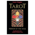 Tarot knyga juodu viršeliu, centre daugiaspalvė kryžiaus kortos iliustracija, leidinio viršelis pardavimui