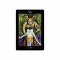 Tarot korta Pan: juodame rėme ragėtas Panas laiko taurę virš nuleistos moters kūno, ryškios žalios ir violetinės spalvos
