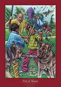 Tarot korta Penki lazdai, ryškios spalvos, priekinė kortos pusė su vaikų kovos scena ir vokalu šunimi, artimas kadras