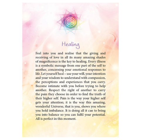 Kortelė Healing — pastelinė rožinė–geltona oracle korta su spalvota čakrų mandala viršuje ir ilgu gijimo tekstu centre