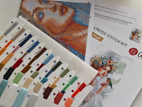 Sodo dama – siuvinėjimo kryželiu rinkinys AVA-P148