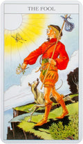 tarot korta Kvailys (Rider–Waite, stačia): žmogus raudonais drabužiais žengia nuo skardžio, šuo šalia