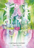 tarot korta Netzach (7) — žaliarosvė akvarelinė iliustracija su moterimi, dviem leopardais, gulbėmis ir rože