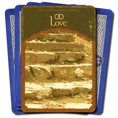 Tarot kortos, aukso tonų "Love" priekinė korta su laiptų iliustracija ir dviejų mėlynų nugarėlių komplektas