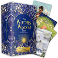 Tarot kortos The Witches' Wisdom dėžutėje tamsiai mėlynos su auksiniais akcentais, iliustruotos kortos atverstos vėduokle į dešinę