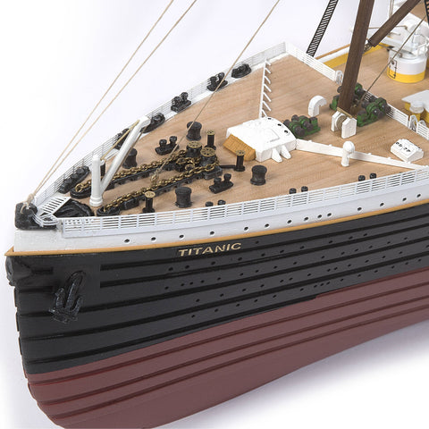 TITANIKAS - Istorinio laivo modelio rinkinys modeliavimui