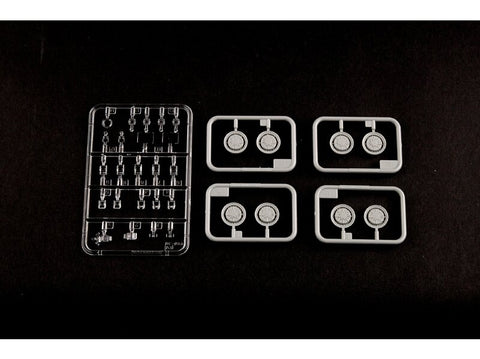 Trumpeter BTR-60PB 1/35 šarvuotis – plastikinis surinkimo rinkinys