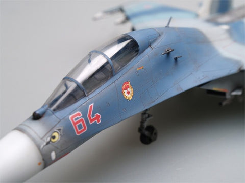 Trumpeter Su-27UB Flanker C 1/72 surenkamas lėktuvo modelis