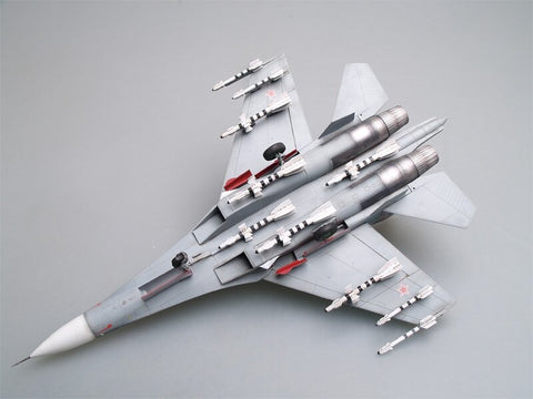 Trumpeter Su-27UB Flanker C 1/72 surenkamas lėktuvo modelis