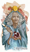 tarot korta Aukštoji kunigė su mėlyna skraiste, auksine trijų mėnulių karūna ir rankoje granatu bei pergamentu, simbolizuoja intuiciją