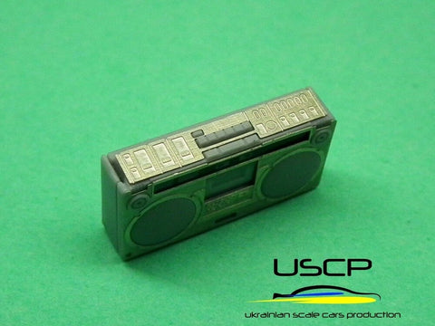 USCP Sharp GF-9191 boombox 1:24 – detalus surinkimo rinkinys
