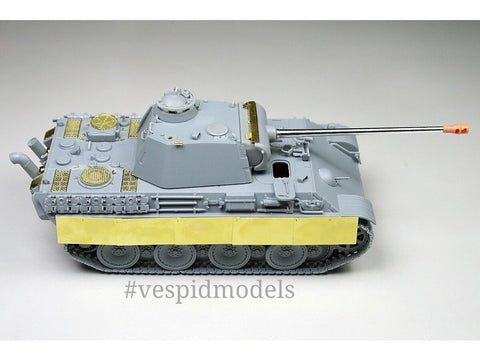 Vespid Models Pz.Kpfw. V Panther Ausf. G (vėlyva) tanko modelis 1/72