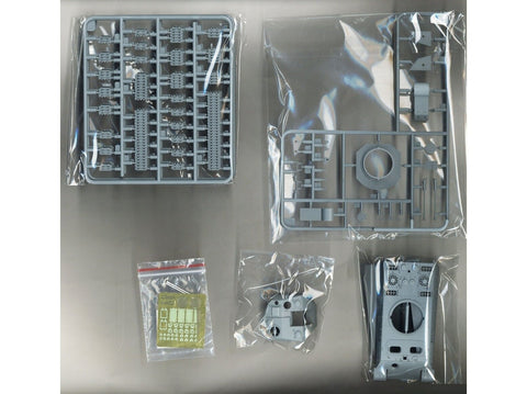 Vespid Flakpanzer 341 Panther G 3,7 cm Flakzwilling 1/72, plastikinis modelis