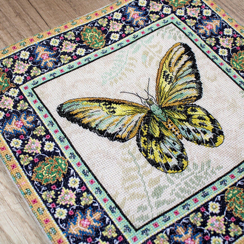 LetiStitch: Vintage Butterfly SLETI981 - siuvinėjimo kryželiu rinkinys - HOBI.LT 🇱🇹