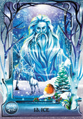 tarot korta Ice mėlynai ledinė iliustracija, rodanti didingą ledo vyro profilį, elnią ir raudonakrūtį paukštį, unikalus dizaino variantas