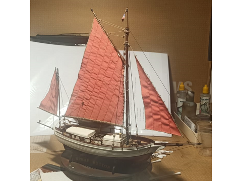 WMC medinis surenkamas „Spray“ modelis 1:50 WK002