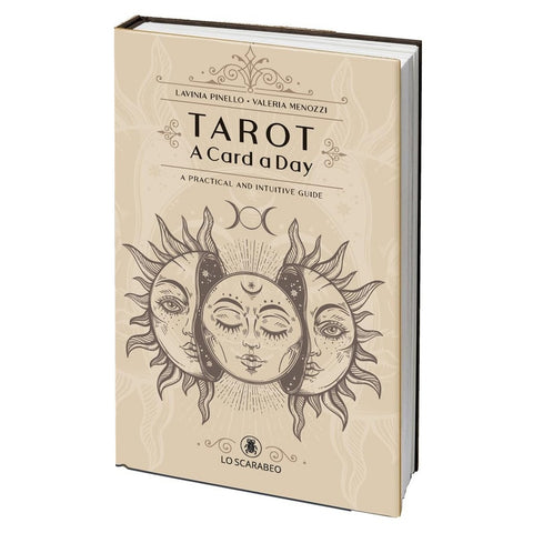 Tarot: A Card a Day – knyga apie dienos taro kortą, anglų k.