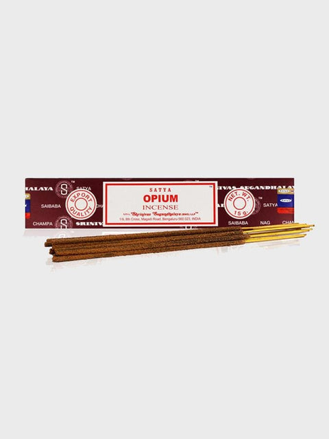 Smilkalai Satya Opium, rudos lazdelės prie pakuotės, intensyvaus opiumo aromato, 15 g dėžutė priekinis kampas