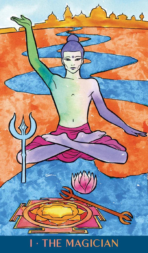 Tarot korta Magas, akvarelinis ryškių spalvų iliustracija: figūra sėdi lotoso poza su tridentu ir simboliais, kortos priekis, vertikalus dizainas