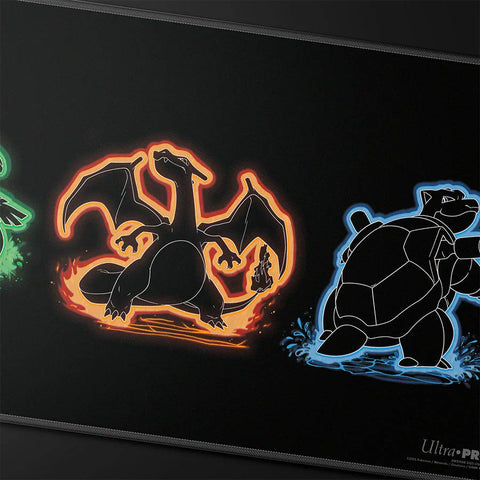 Folijuotas Pokémon TCG žaidimo kilimėlis – Venusaur/Charizard/Blastoise